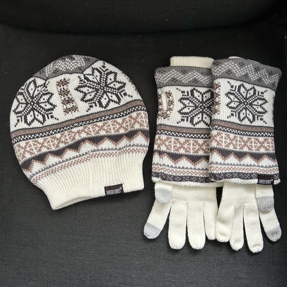 Muk Luks Beanie and Glove Set NWT - Picture 2 of 4